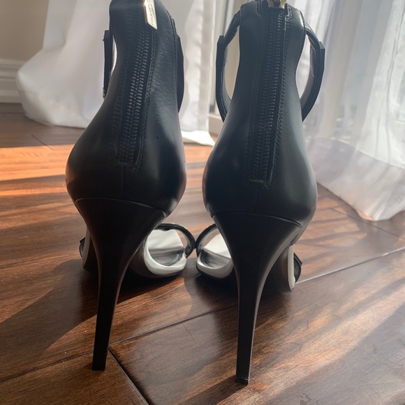 Versace heels - Picture 6 of 6